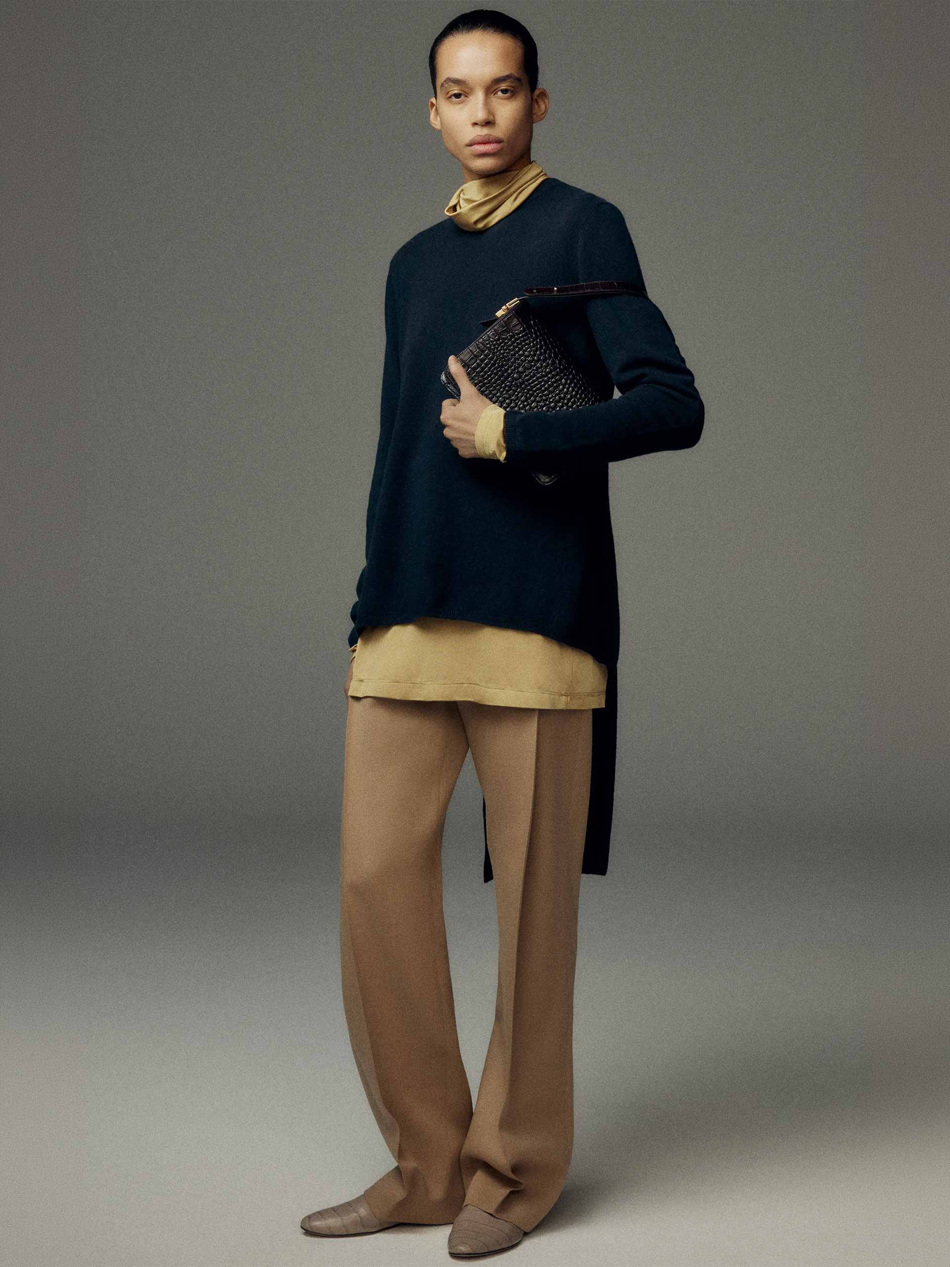 fall-colours-holding-tove-fw26