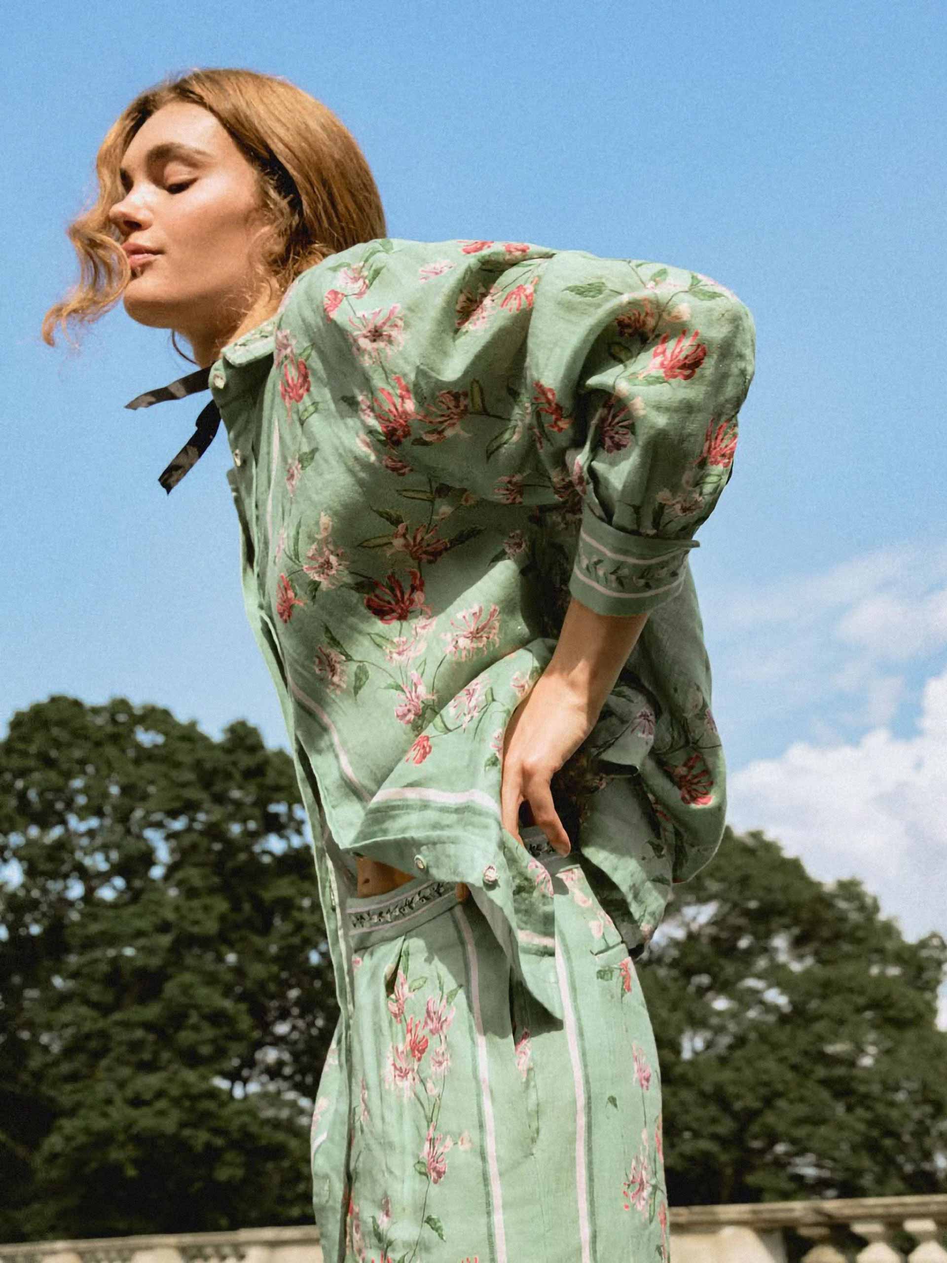 easter-sun-holding-agua-by-agua-bendita