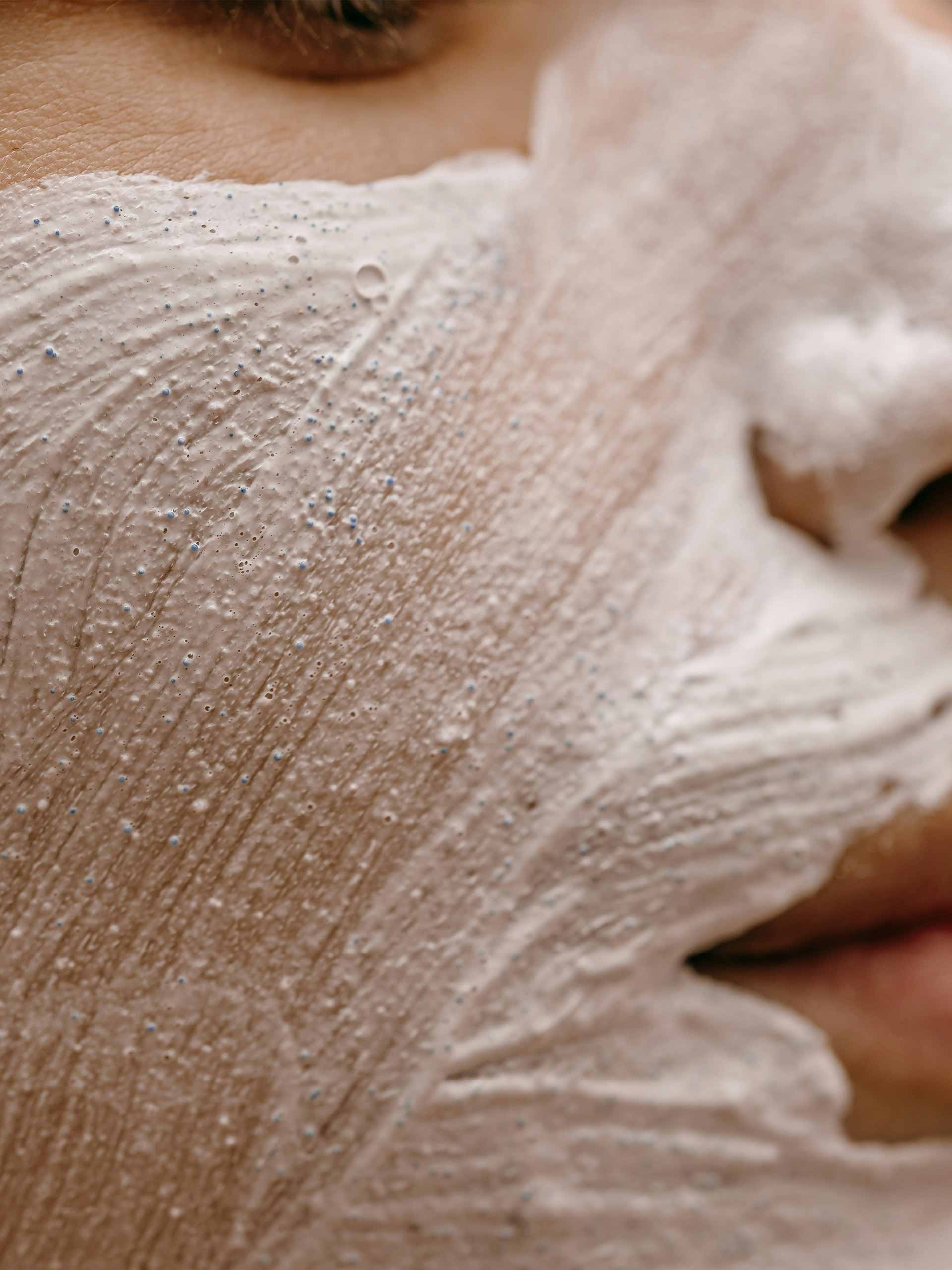 winterskin-holding-kristina -shvedenko